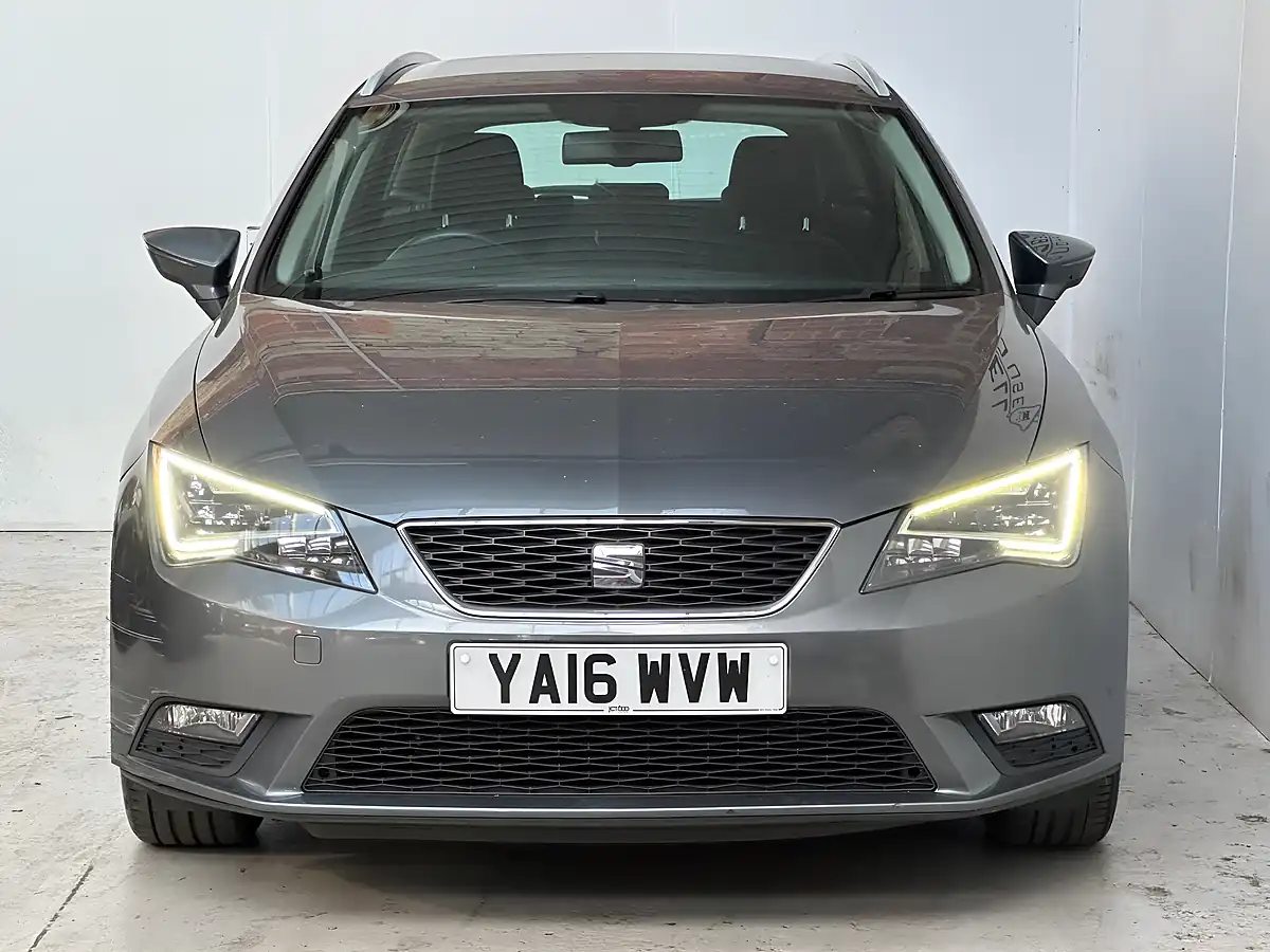 Used 2016 SEAT Leon Se Grey - Interior and Exterior details 2