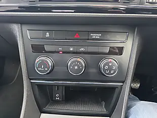 Used 2016 SEAT Leon Se White - Interior and Exterior details 12