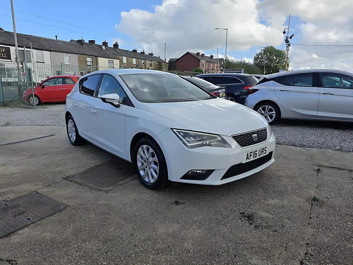 Used 2016 SEAT Leon Se White - Interior and Exterior details 2
