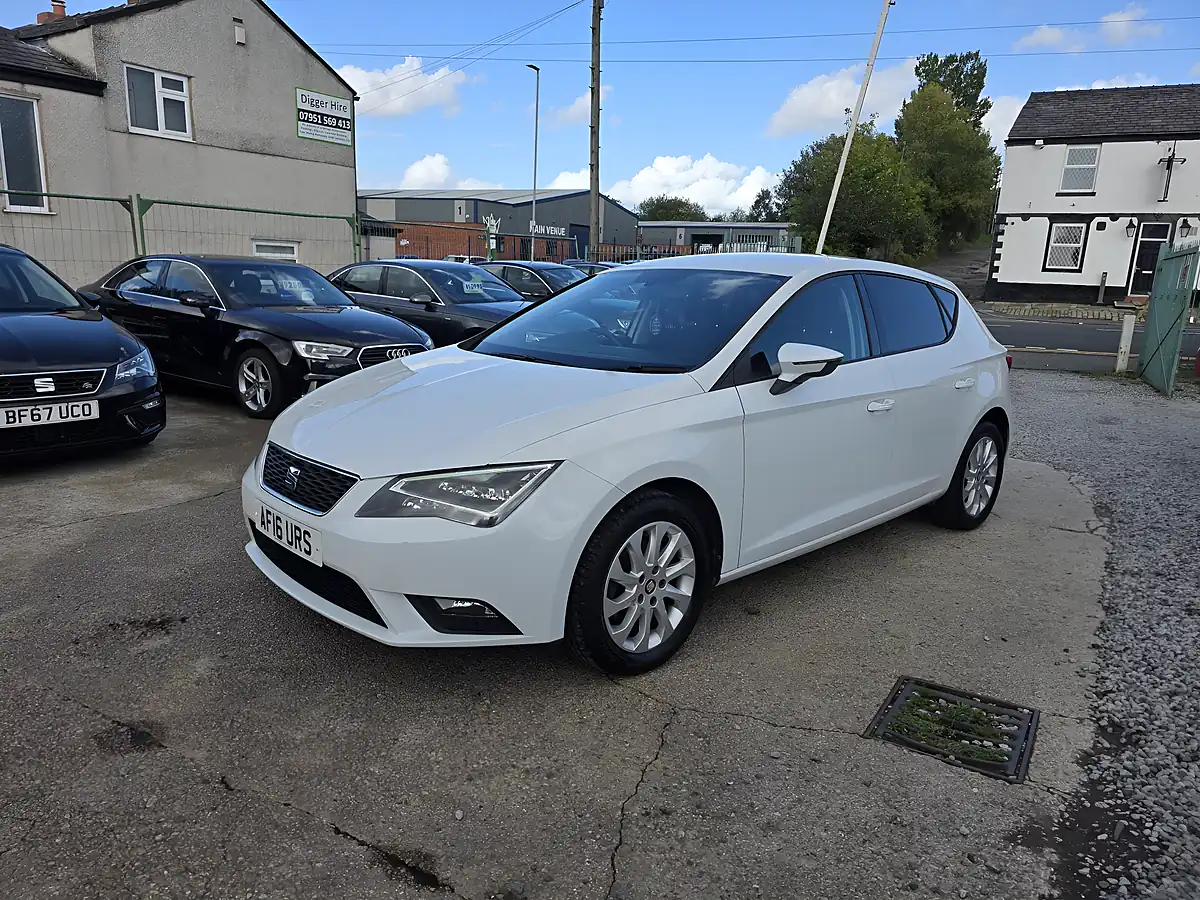Used 2016 SEAT Leon Se White - Interior and Exterior details 3