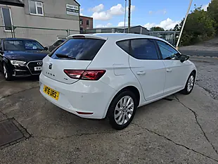 Used 2016 SEAT Leon Se White - Interior and Exterior details 6