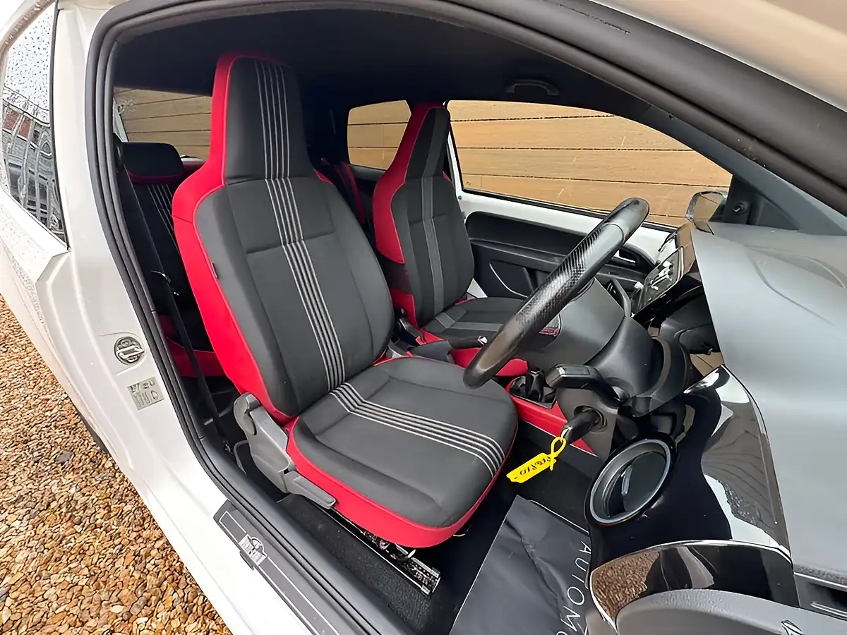 Used 2016 Skoda Citigo Monte Carlo White - Interior and Exterior details 14