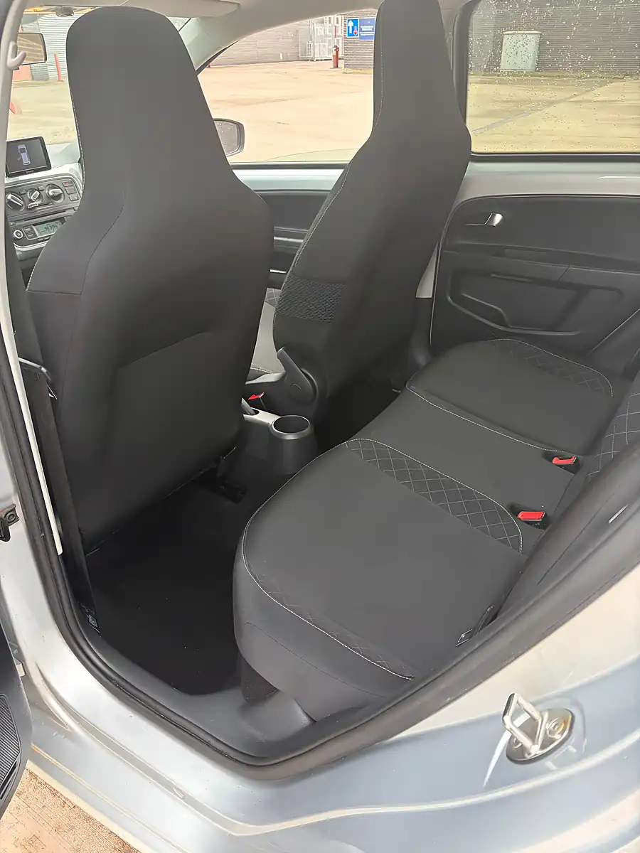 Used 2016 Skoda Citigo Se L Silver - Interior and Exterior details 9