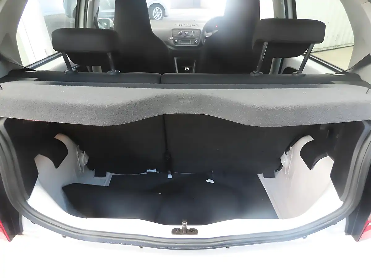 Used 2016 Skoda Citigo Se White - Interior and Exterior details 6