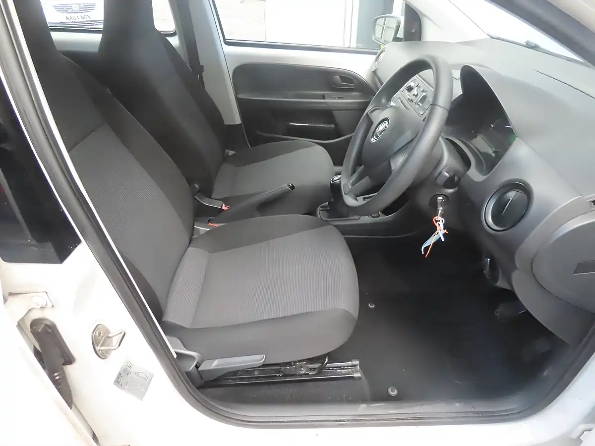 Used 2016 Skoda Citigo Se White - Interior and Exterior details 7