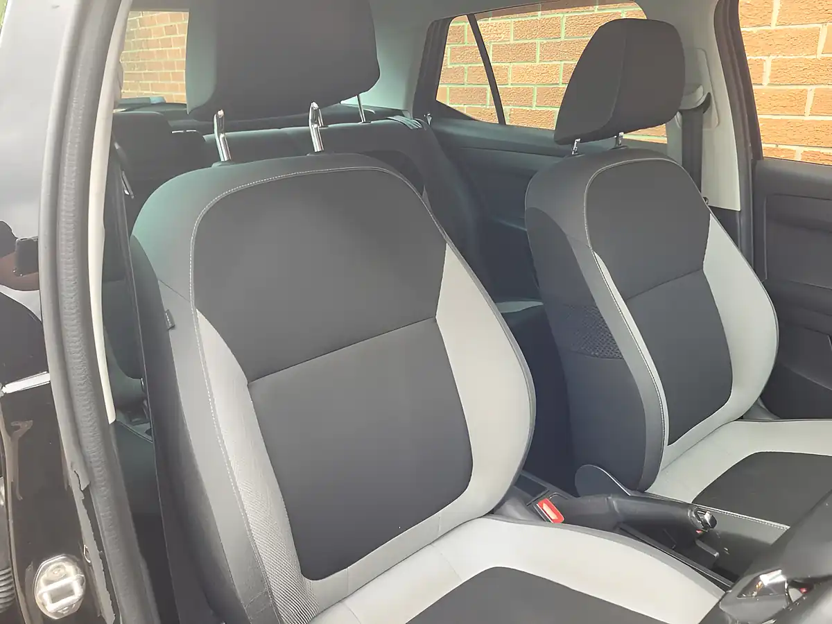 Used 2016 Skoda Fabia Colour Edition Black - Interior and Exterior details 17