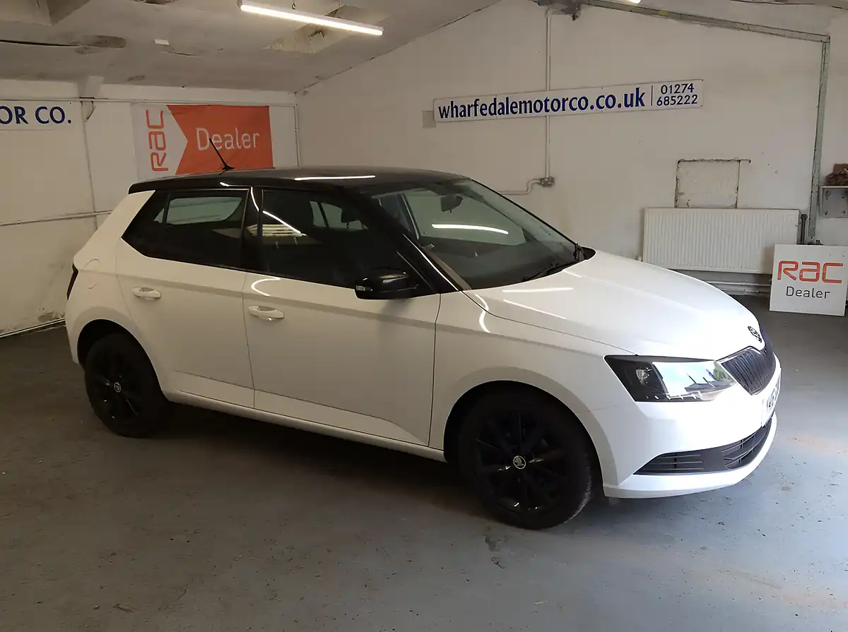 Used 2016 Skoda Fabia Colour Edition White - Front View