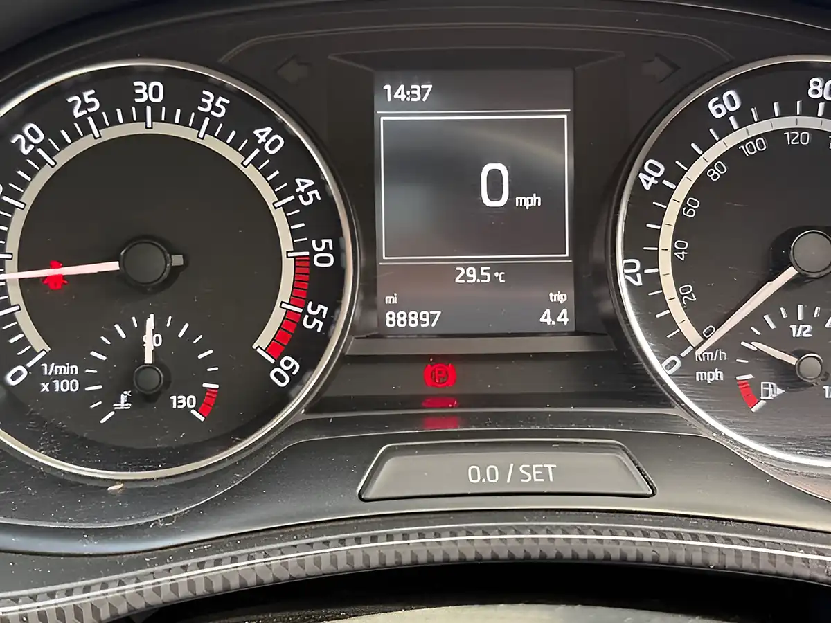 Used 2016 Skoda Fabia Monte Carlo Green - Interior and Exterior details 10