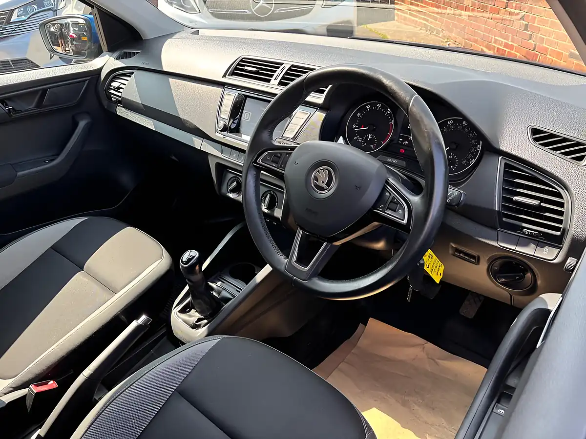 Used 2016 Skoda Fabia Se Blue - Interior and Exterior details 11