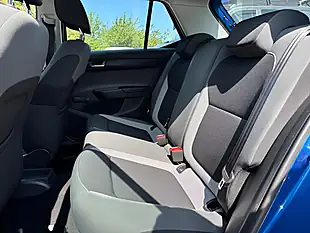 Used 2016 Skoda Fabia Se Blue - Interior and Exterior details 13