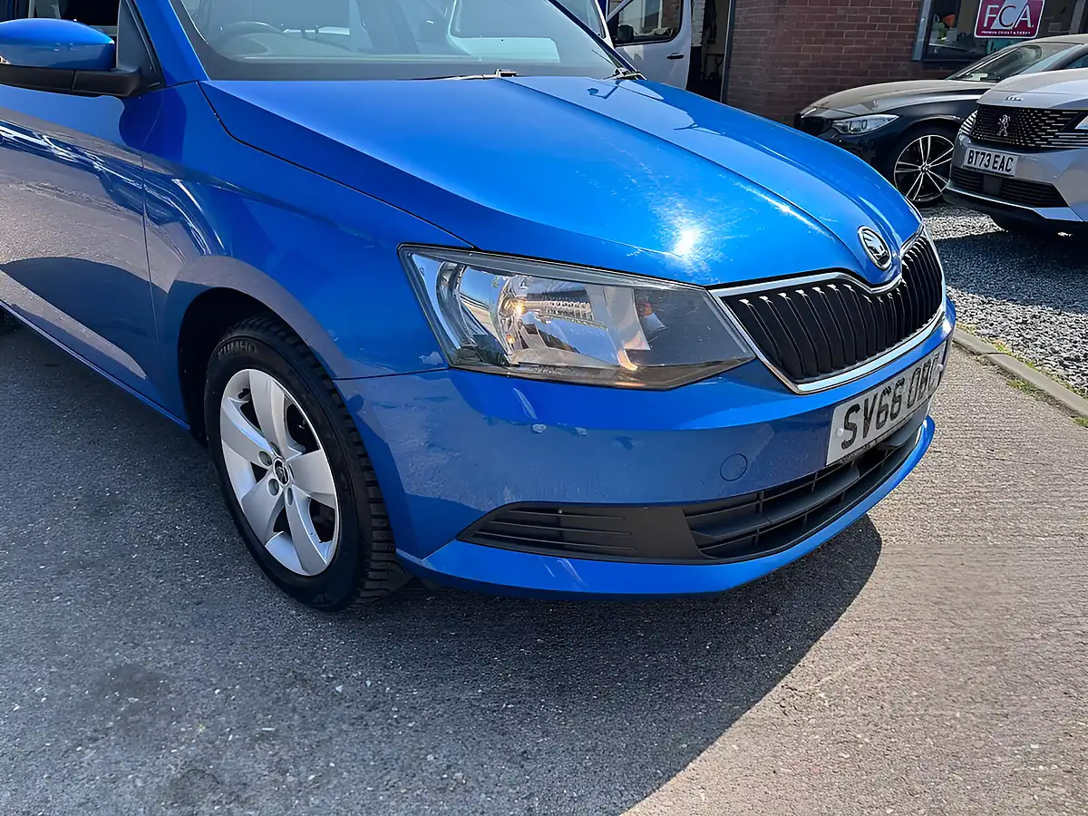 Used 2016 Skoda Fabia Se Blue - Interior and Exterior details 4