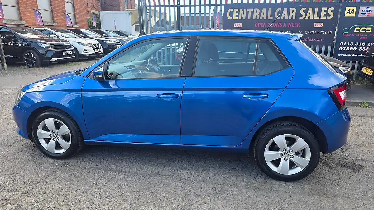 Used 2016 Skoda Fabia Se Blue - Interior and Exterior details 11