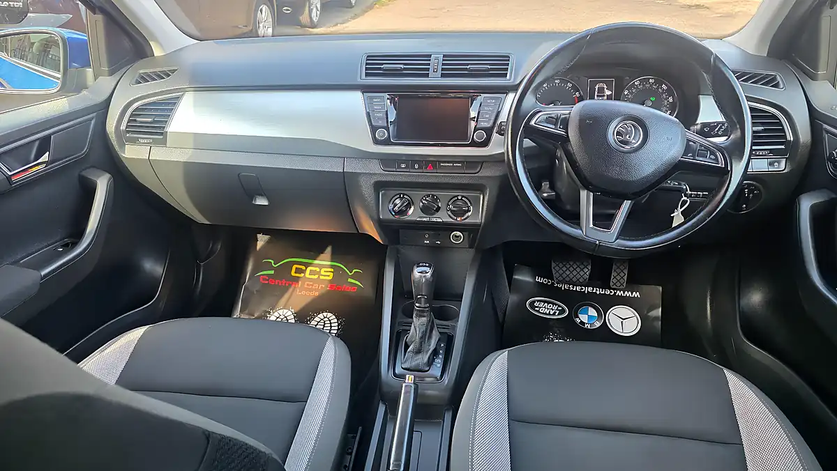 Used 2016 Skoda Fabia Se Blue - Interior and Exterior details 14