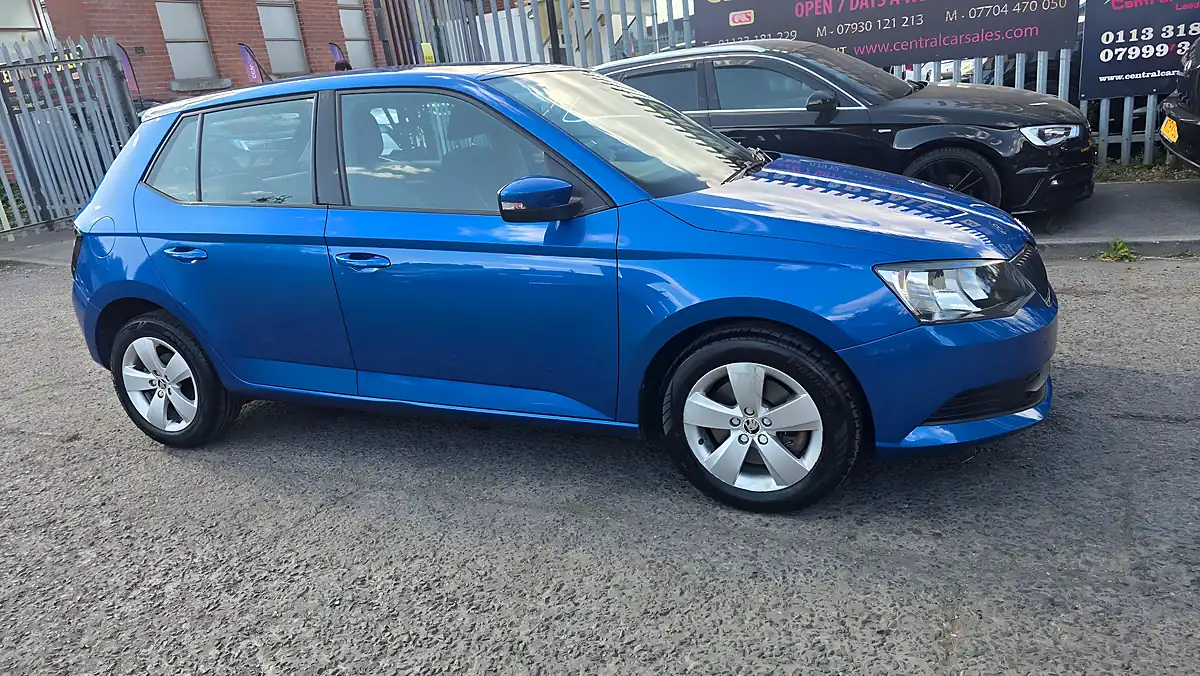 Used 2016 Skoda Fabia Se Blue - Interior and Exterior details 3