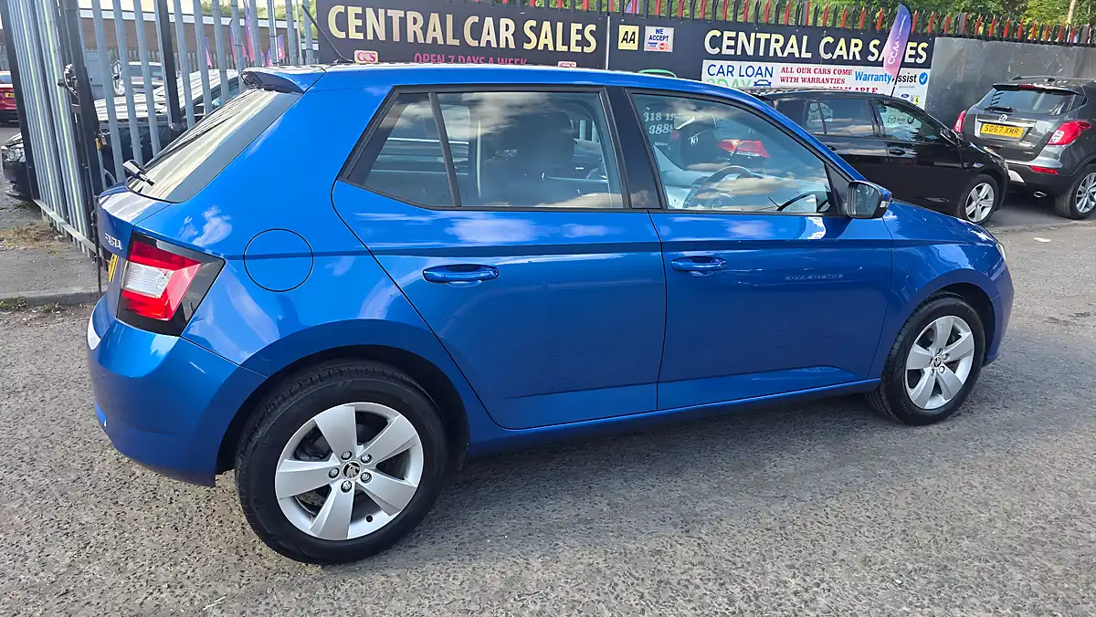 Used 2016 Skoda Fabia Se Blue - Interior and Exterior details 8