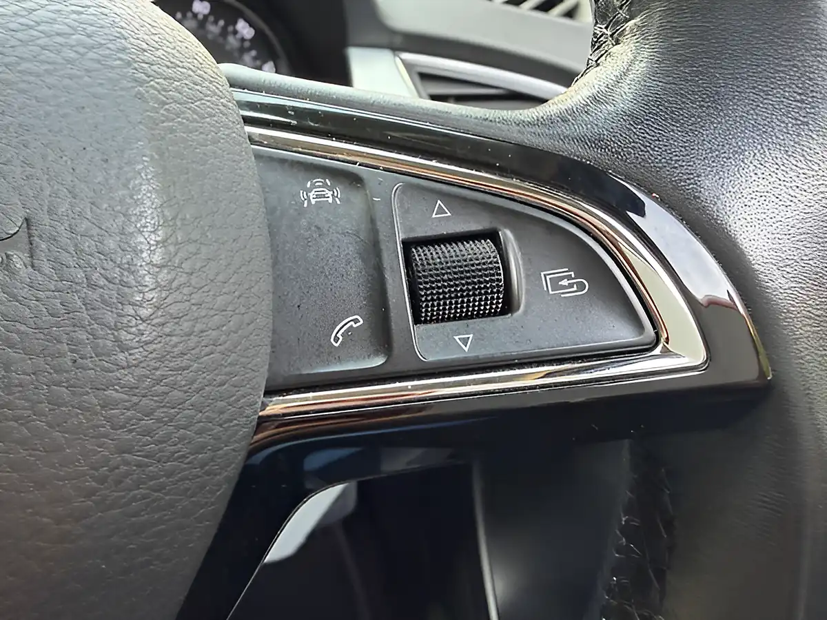Used 2016 Skoda Fabia Se Blue - Interior and Exterior details 15