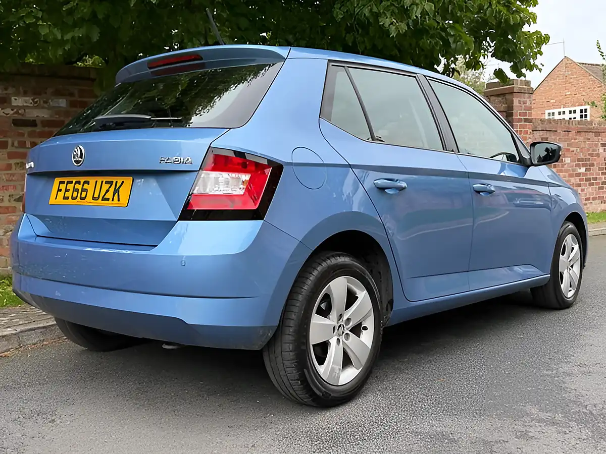 Used 2016 Skoda Fabia Se Blue - Interior and Exterior details 4