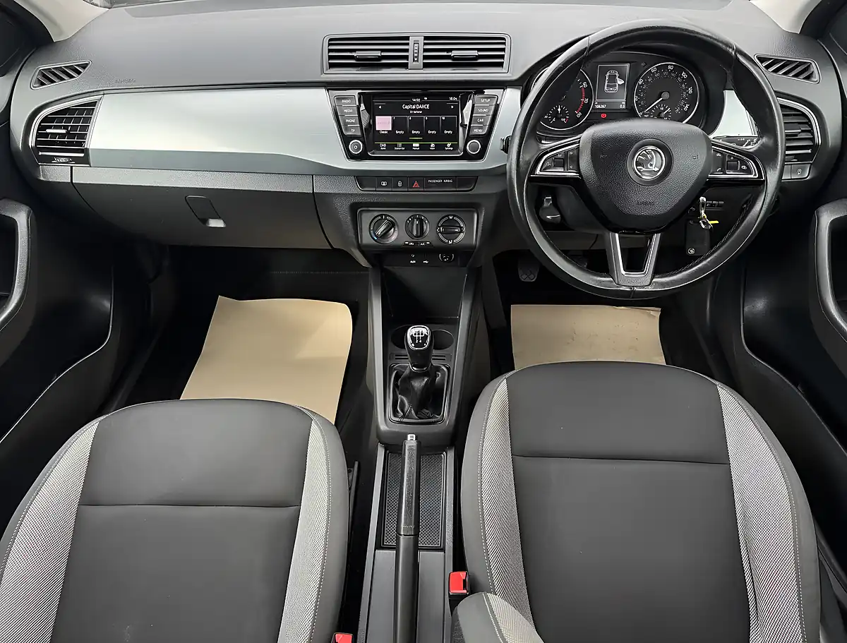 Used 2016 Skoda Fabia Se Blue - Interior and Exterior details 13