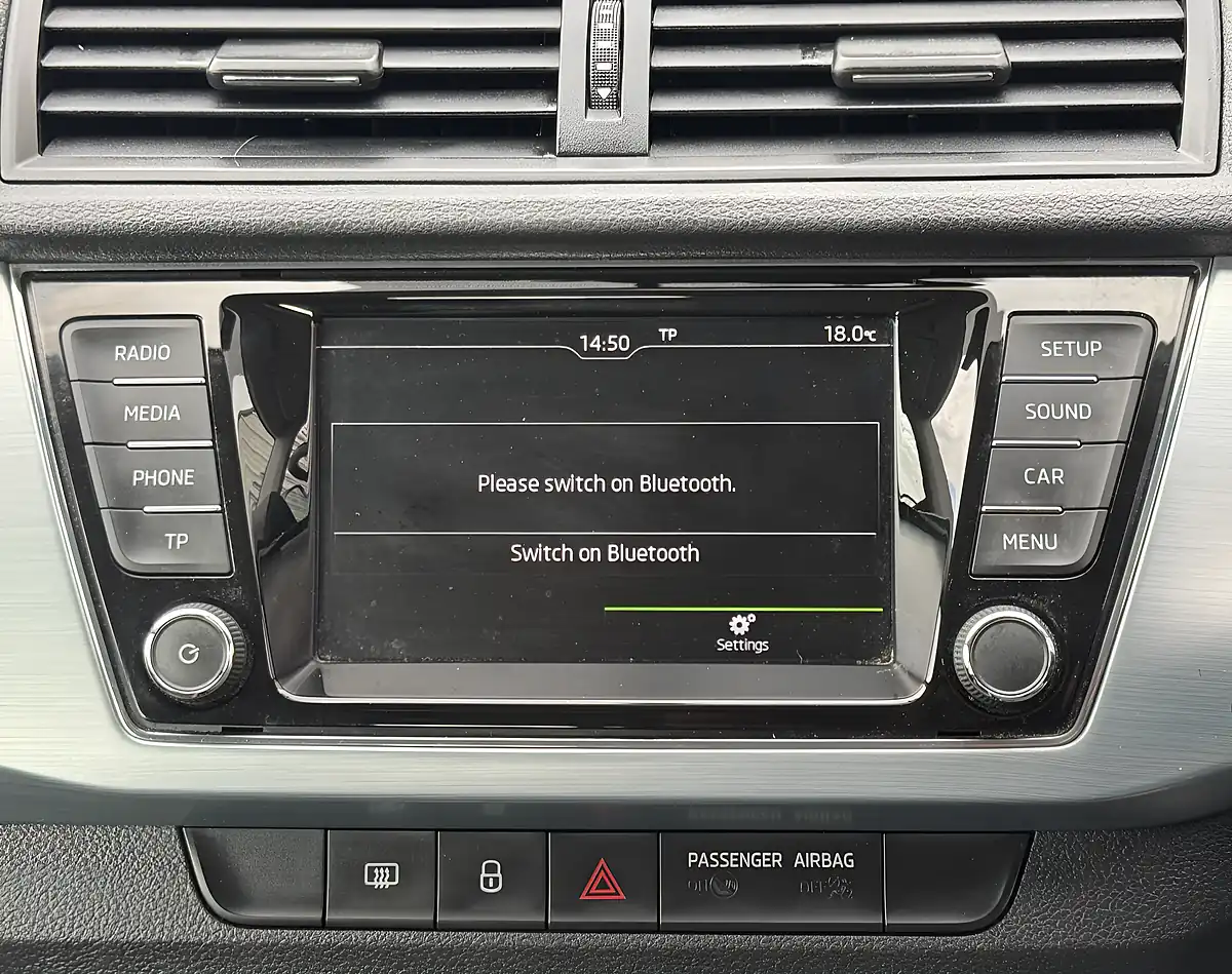 Used 2016 Skoda Fabia Se Blue - Interior and Exterior details 16