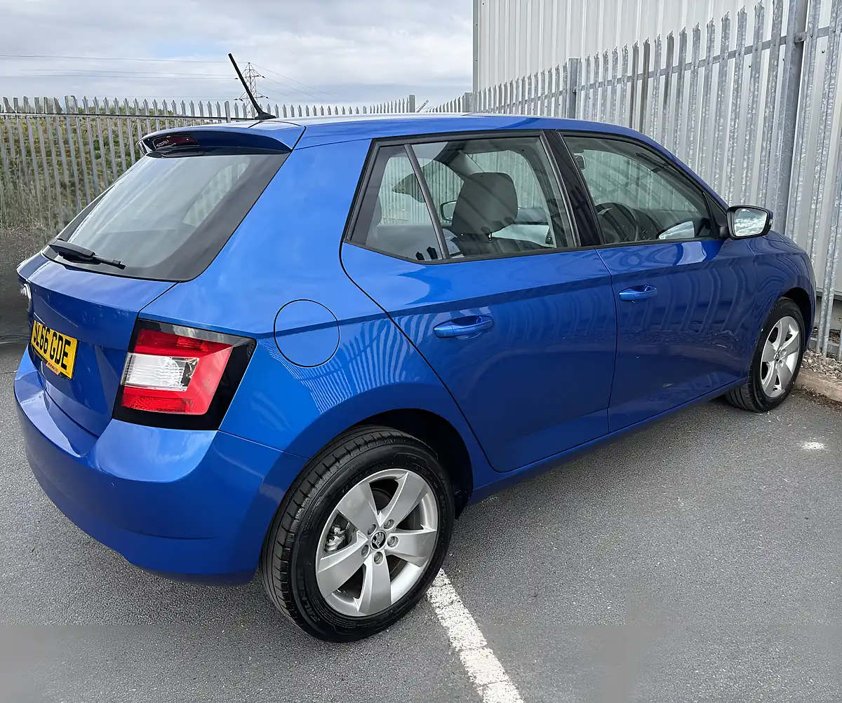 Used 2016 Skoda Fabia Se Blue - Interior and Exterior details 5