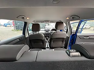 Used 2016 Skoda Fabia Se Blue - Interior and Exterior details 12
