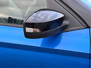 Used 2016 Skoda Fabia Se Blue - Interior and Exterior details 17