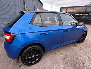 Used 2016 Skoda Fabia Se Blue - Interior and Exterior details 20