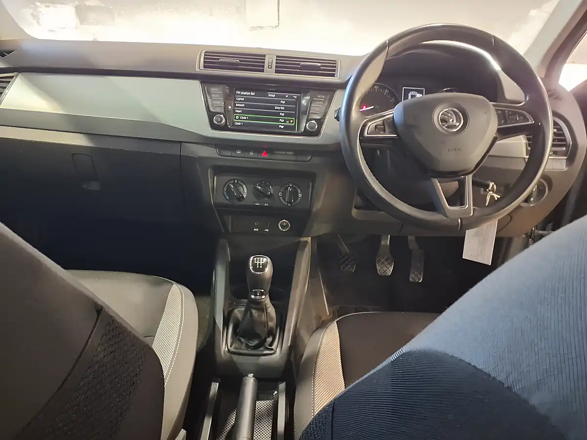 Used 2016 Skoda Fabia Se Grey - Interior and Exterior details 4