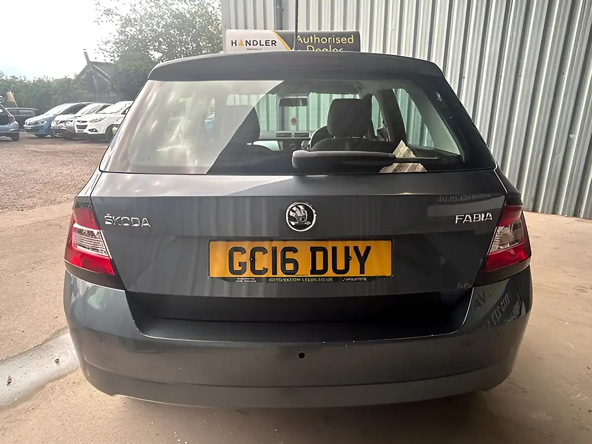Used 2016 Skoda Fabia Se Grey - Interior and Exterior details 13