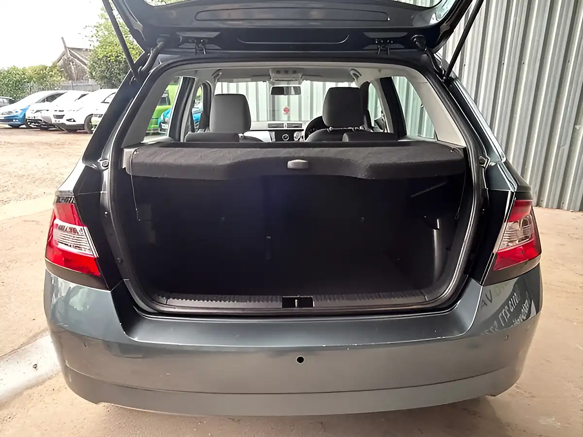 Used 2016 Skoda Fabia Se Grey - Interior and Exterior details 14