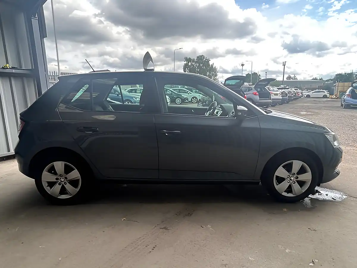 Used 2016 Skoda Fabia Se Grey - Interior and Exterior details 9
