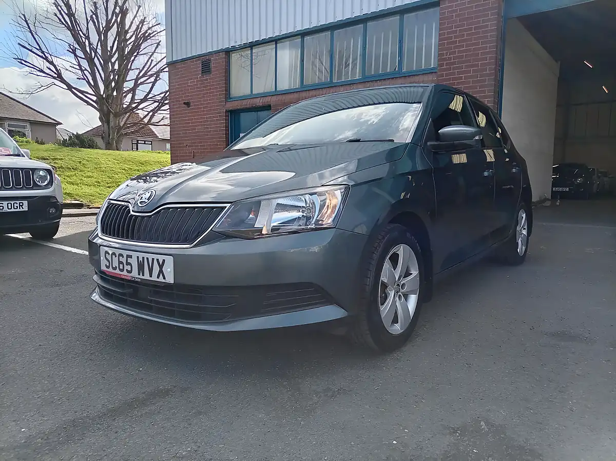 Used 2016 Skoda Fabia Se Grey - Interior and Exterior details 3
