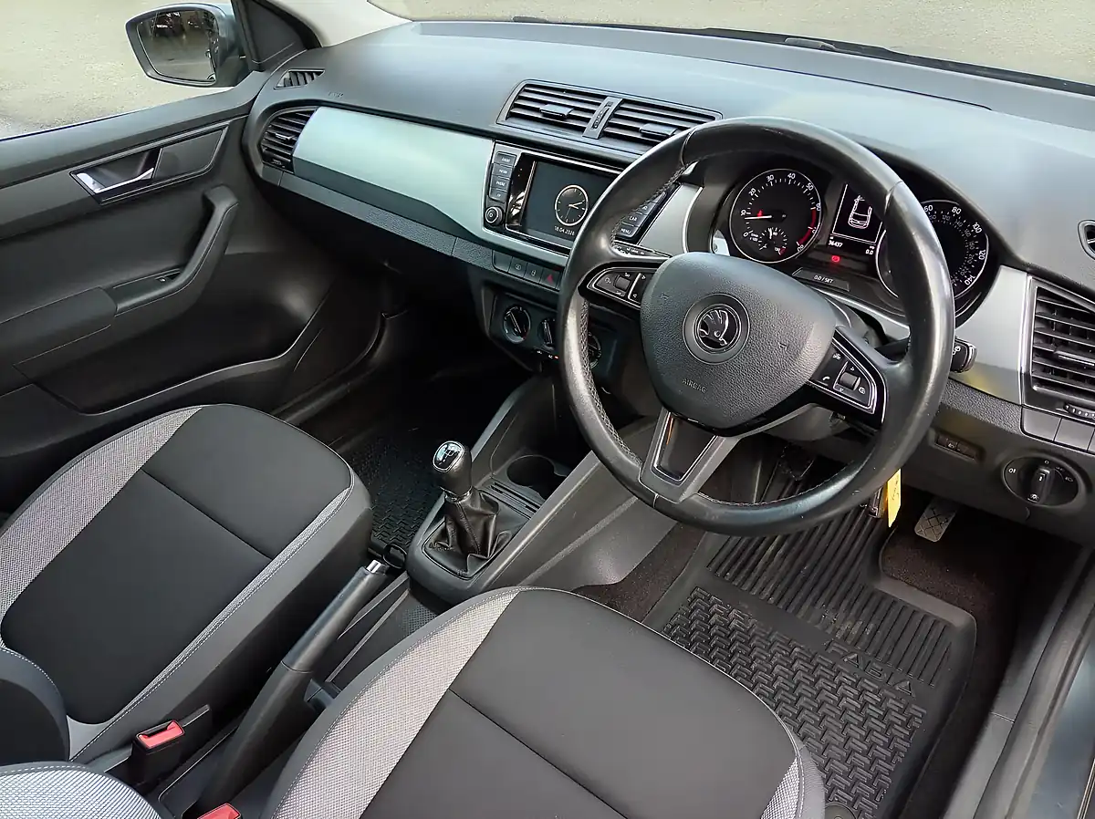 Used 2016 Skoda Fabia Se Grey - Interior and Exterior details 8