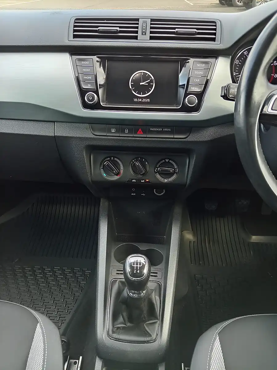 Used 2016 Skoda Fabia Se Grey - Interior and Exterior details 9
