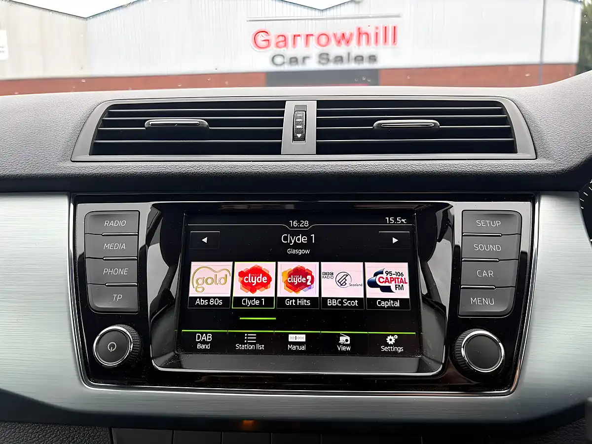 Used 2016 Skoda Fabia Se Grey - Interior and Exterior details 11
