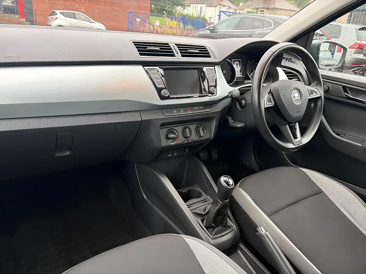 Used 2016 Skoda Fabia Se Grey - Interior and Exterior details 13