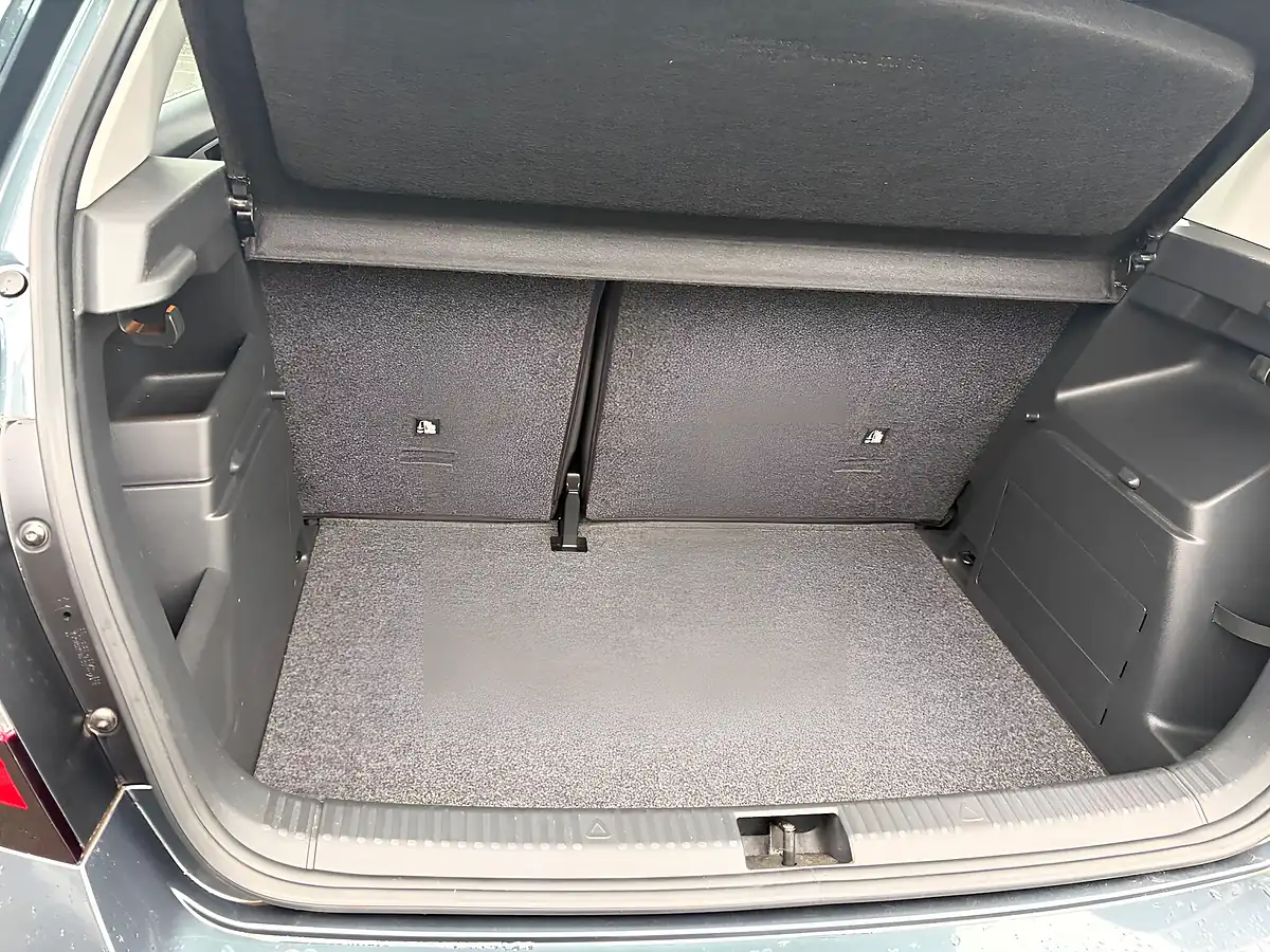Used 2016 Skoda Fabia Se Grey - Interior and Exterior details 7