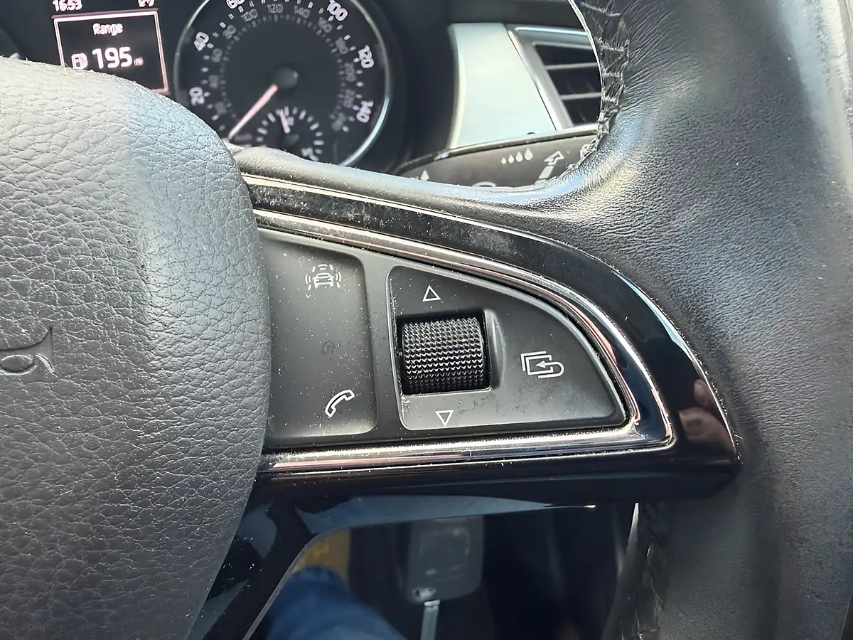 Used 2016 Skoda Fabia Se Grey - Interior and Exterior details 17