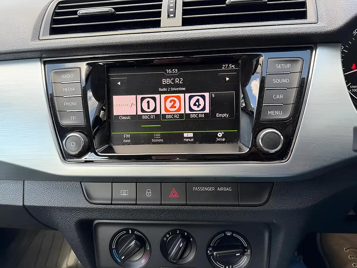 Used 2016 Skoda Fabia Se Grey - Interior and Exterior details 18