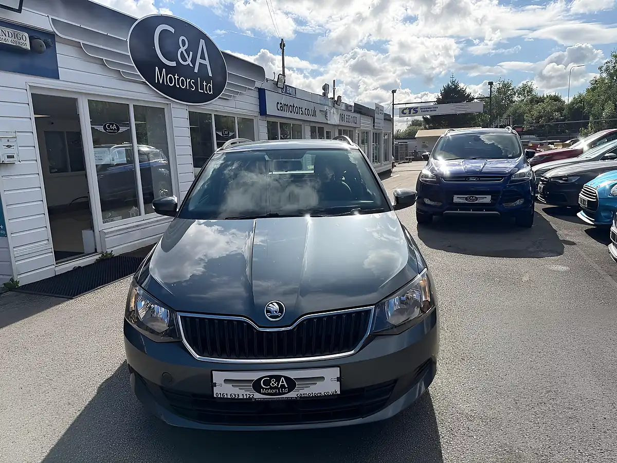 Used 2016 Skoda Fabia Se Grey - Interior and Exterior details 3