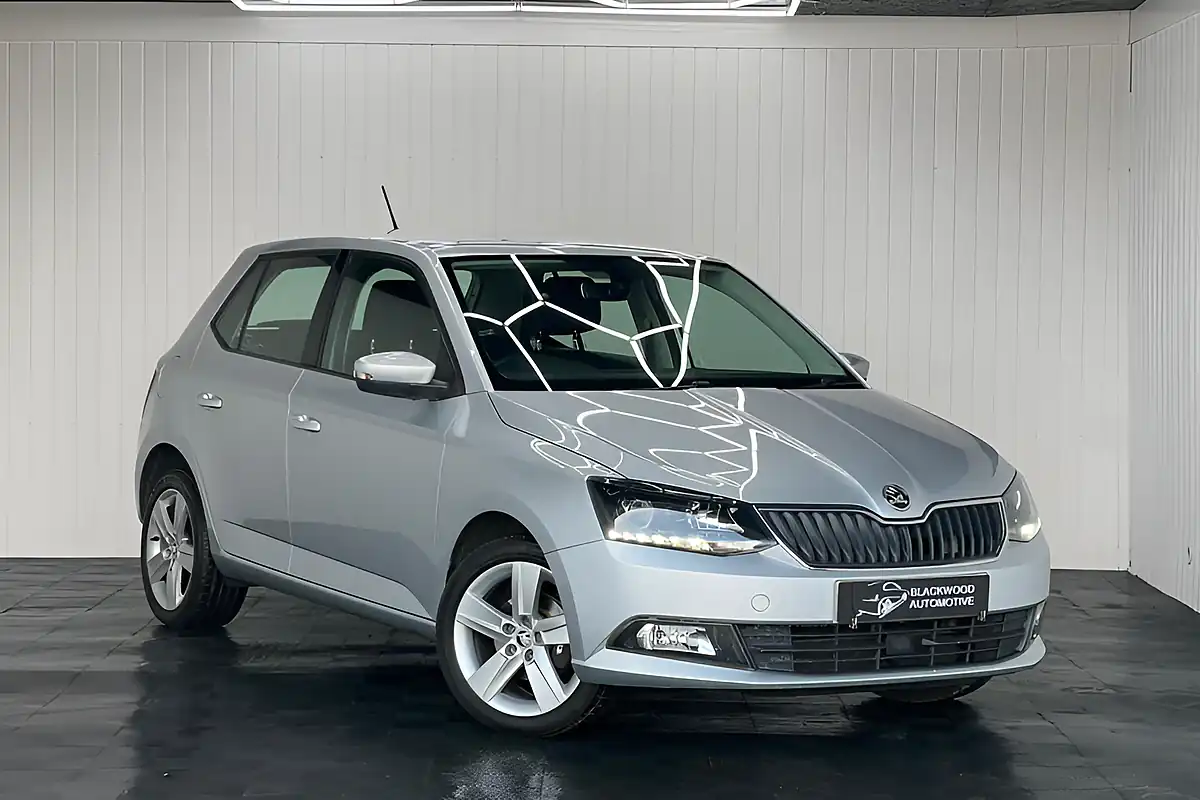 Used 2016 Skoda Fabia Se L Silver - Front View