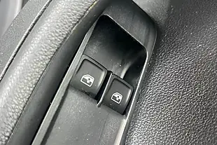 Used 2016 Skoda Fabia Se L Silver - Interior and Exterior details 15