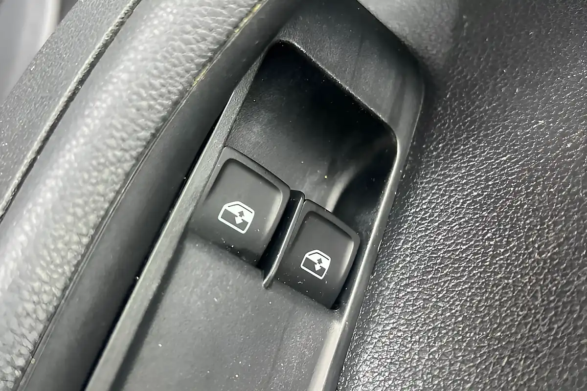 Used 2016 Skoda Fabia Se L Silver - Interior and Exterior details 15