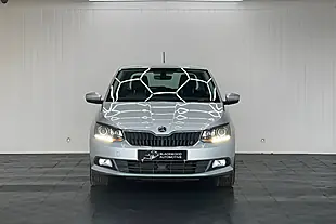 Used 2016 Skoda Fabia Se L Silver - Interior and Exterior details 4