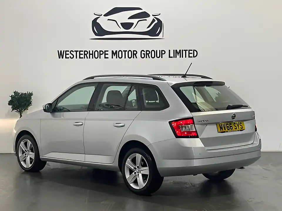 Used 2016 Skoda Fabia Se L Silver - Interior and Exterior details 10