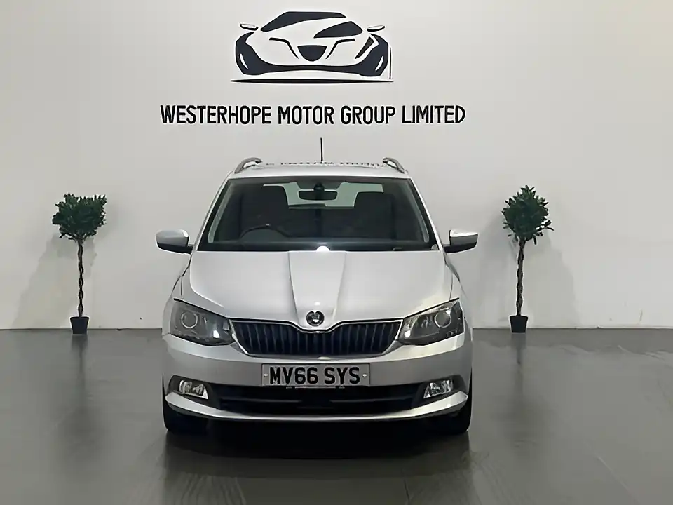 Used 2016 Skoda Fabia Se L Silver - Interior and Exterior details 11