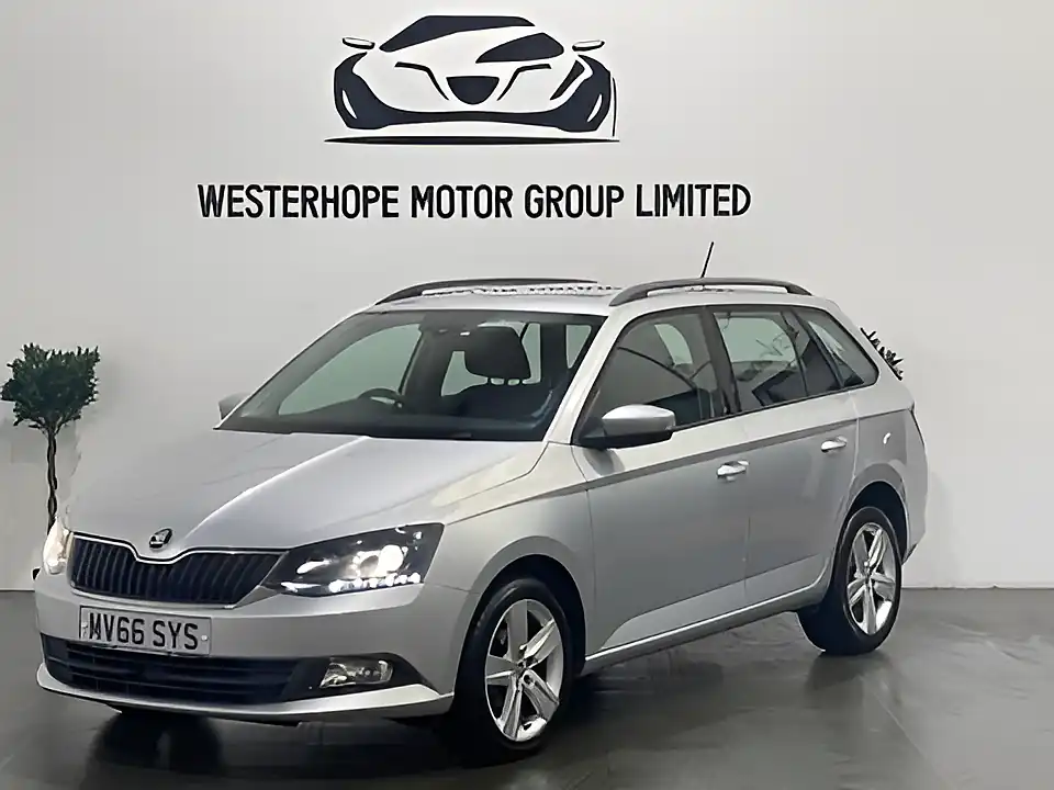 Used 2016 Skoda Fabia Se L Silver - Interior and Exterior details 14