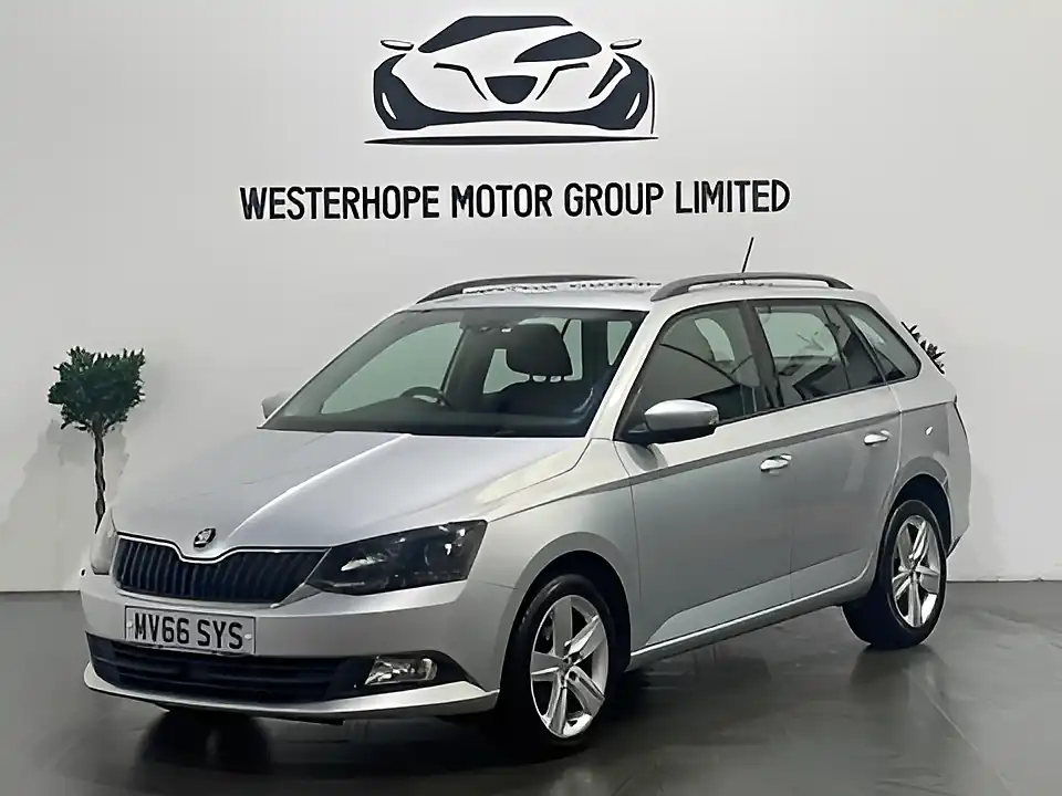 Used 2016 Skoda Fabia Se L Silver - Interior and Exterior details 16
