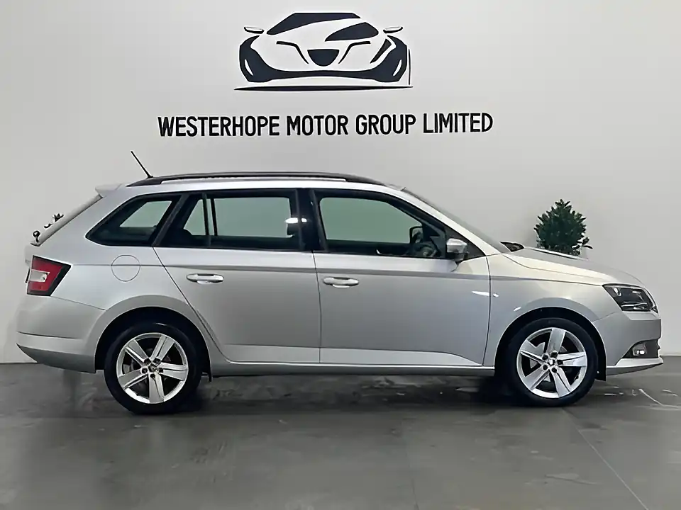 Used 2016 Skoda Fabia Se L Silver - Interior and Exterior details 19