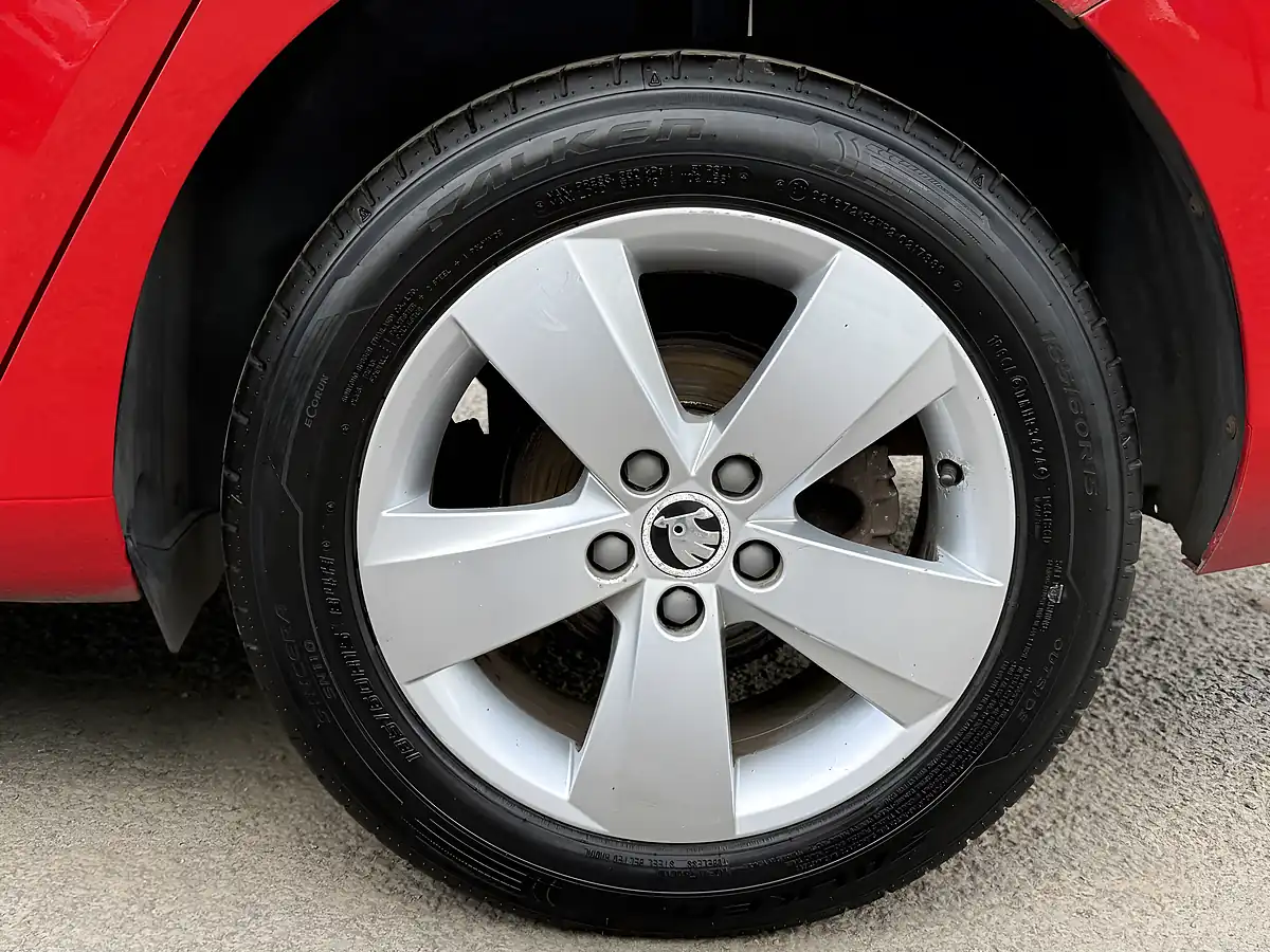 Used 2016 Skoda Fabia Se Red - Interior and Exterior details 14
